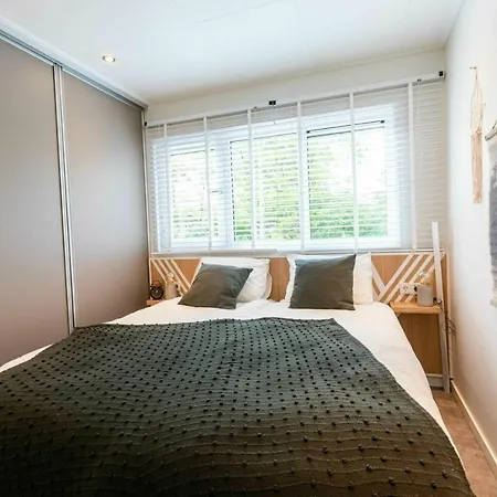 Sl Deluxe 6 Personen Jacuzzi Resort *
